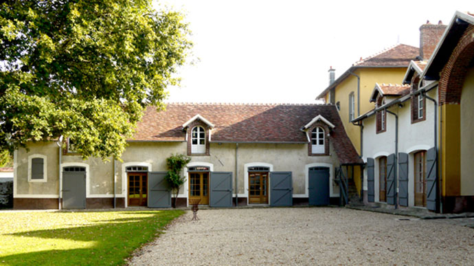 Domaine du Ru - Holiday Home to Rent Seine et Marne, Paris, France